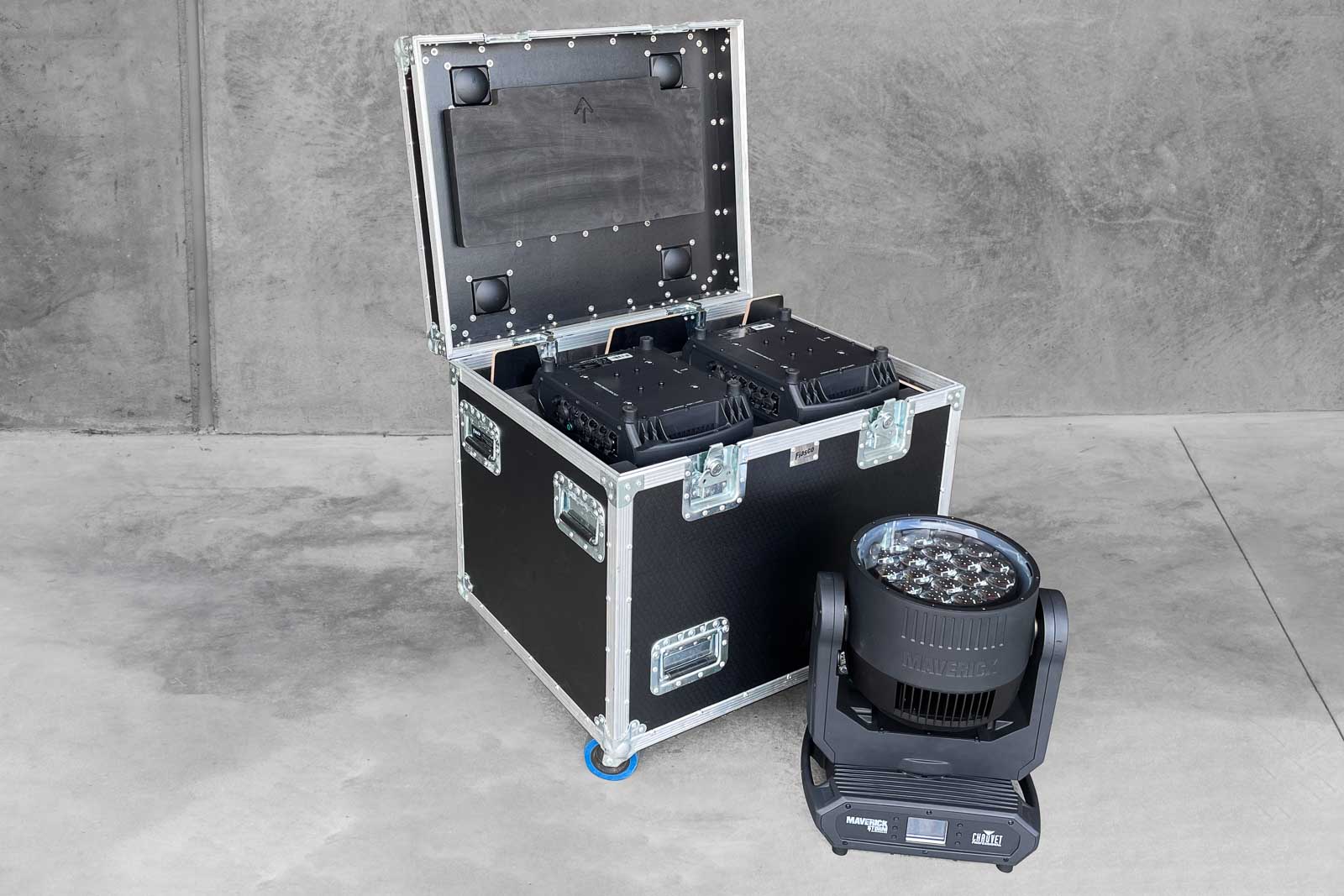24 X 30 CASE WITH CHAUVET MAVERICK STORM 2 BEAM WASH INSERT – Fiasco ...