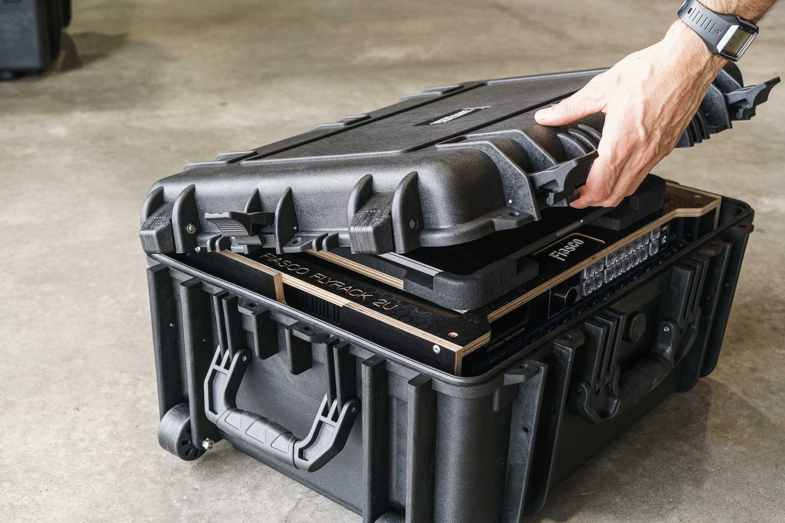 Fiasco Flyrack 2U - Wireless Rack, Tracks Rack, IO Rack for touring ...