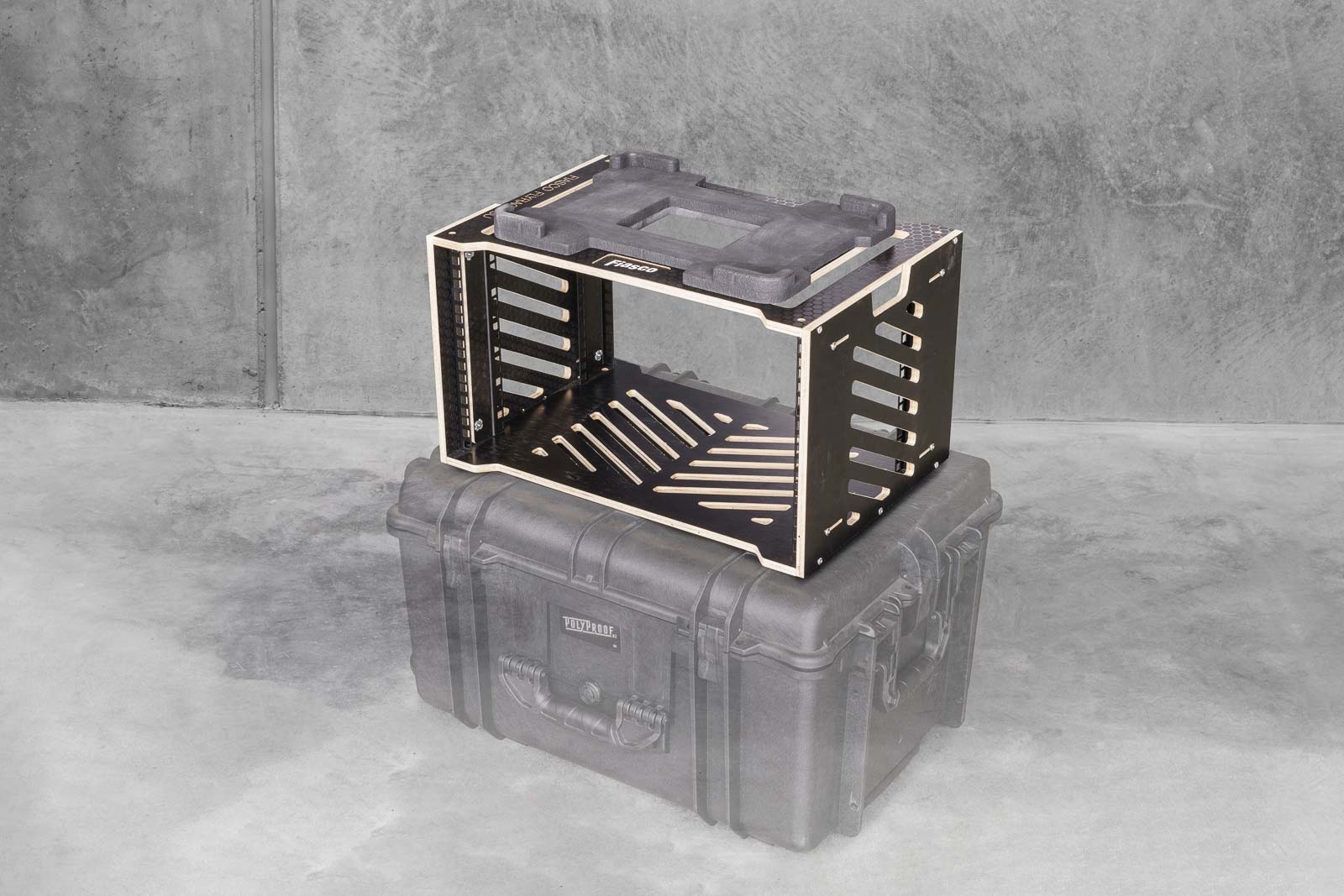 Fiasco Flyrack 6U - Wireless Rack, Tracks Rack, IO Rack for touring ...