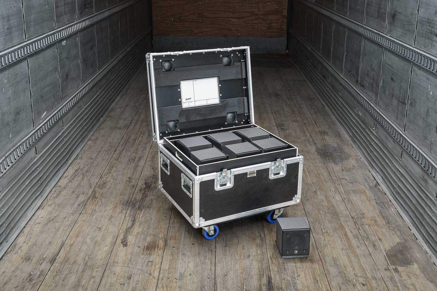 L-ACOUSTICS 5XT 12UP SPEAKER INSERT IN 24 X 30 SHORT CASE – Fiasco