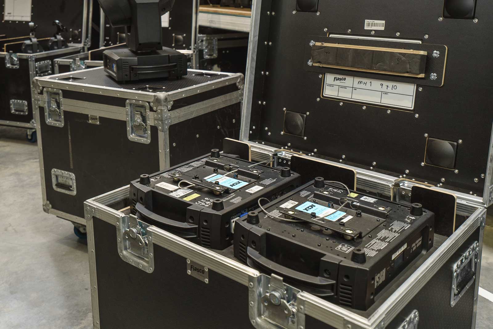 Moving Head Cases | Custom Road Cases | Fiasco Cases – Fiasco Cases USA