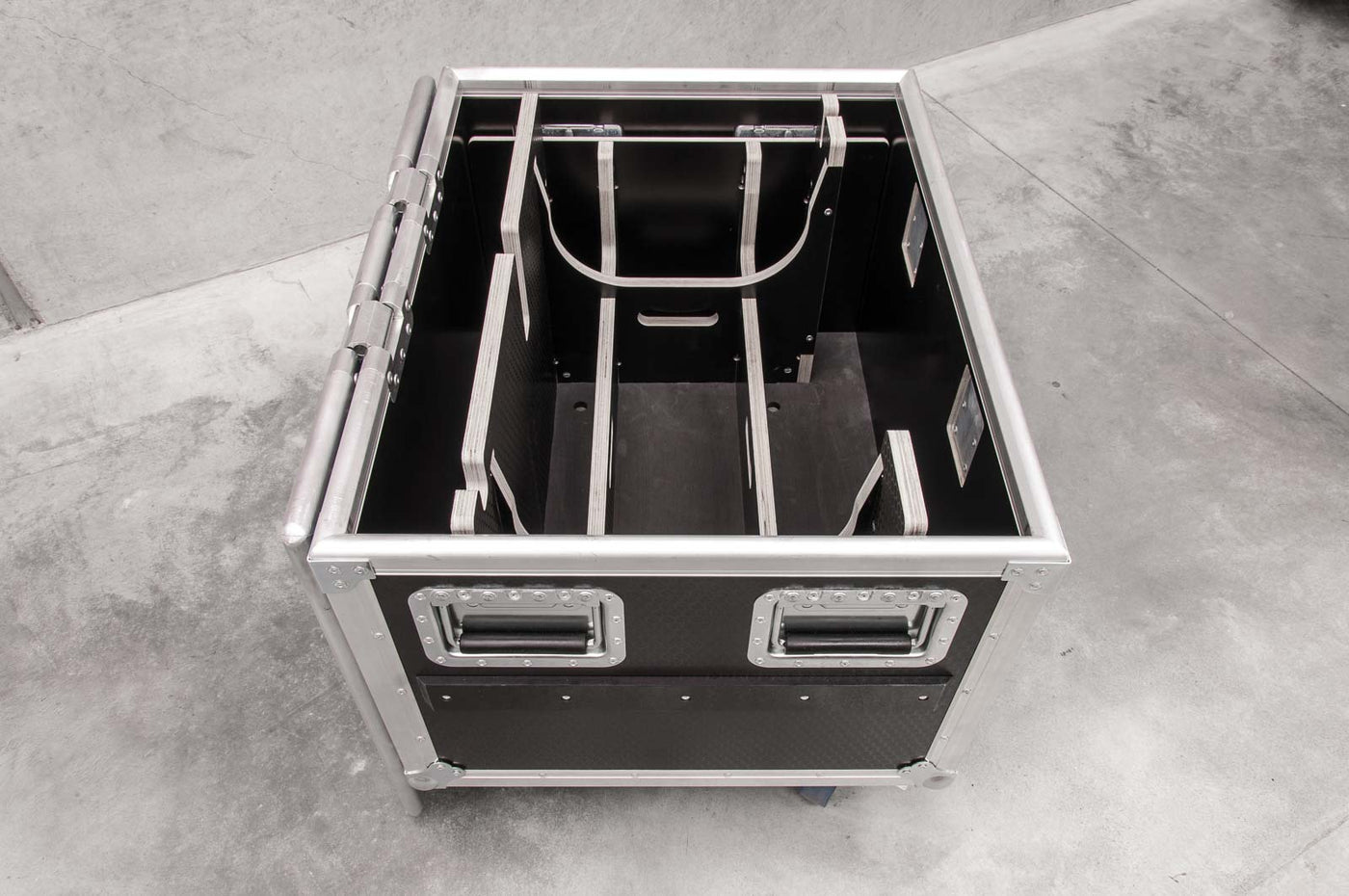 Road Case Color Cadillac Chain Motor Cases | Rack Mount Road Case | Fiasco Cases ...