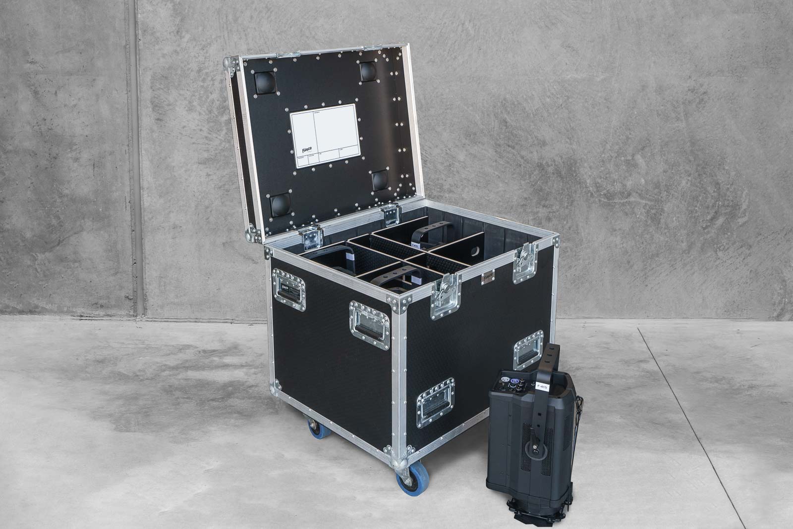 Led Panel Case 24 x 30 CASE WITH LED FRESNEL DIVIDER | Road Case for Lights – Fiasco ...