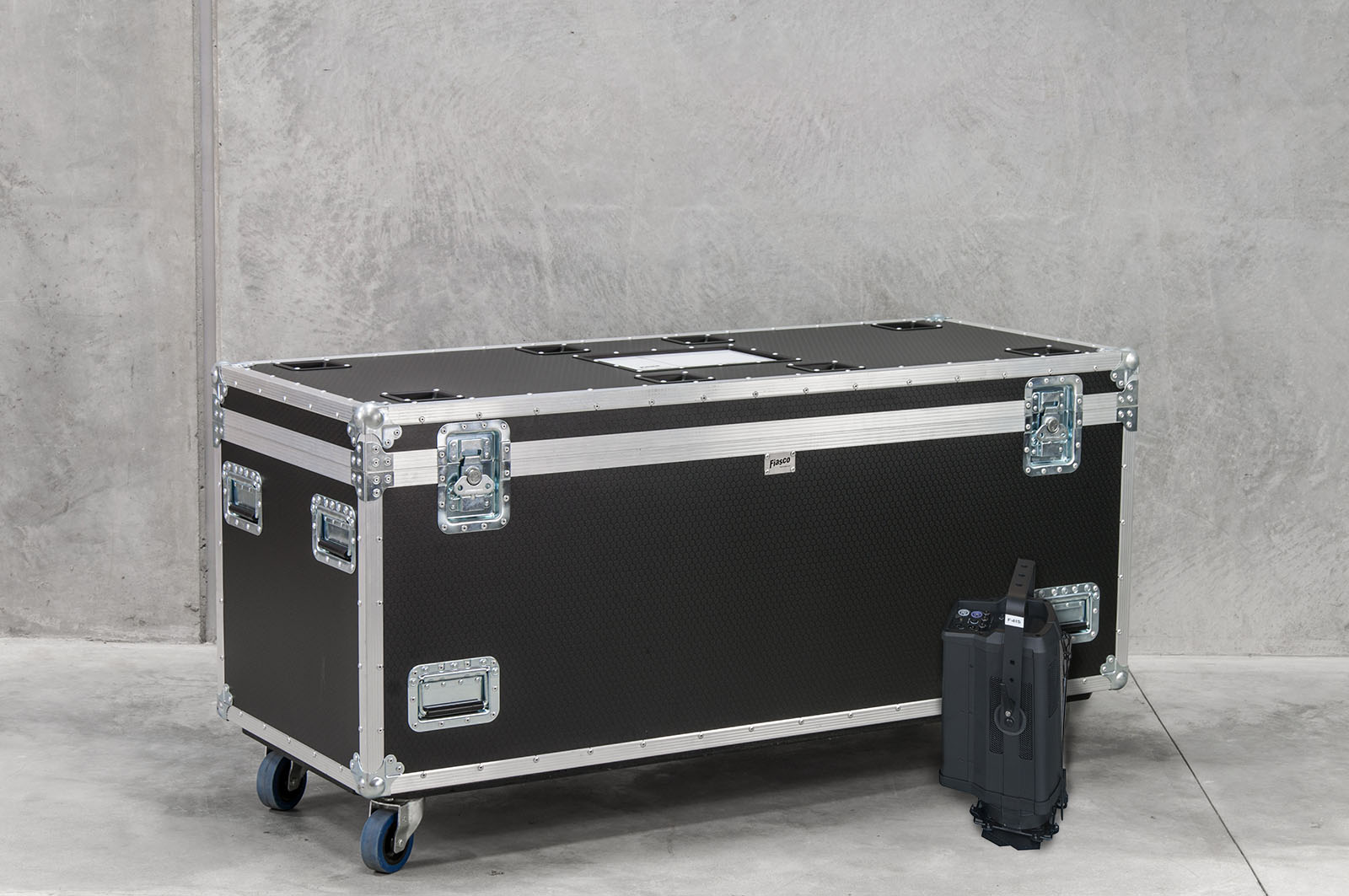 Led Panel Case 24 x 60 CASE WITH LED FRESNEL DIVIDER | Road Case for Lights – Fiasco ...