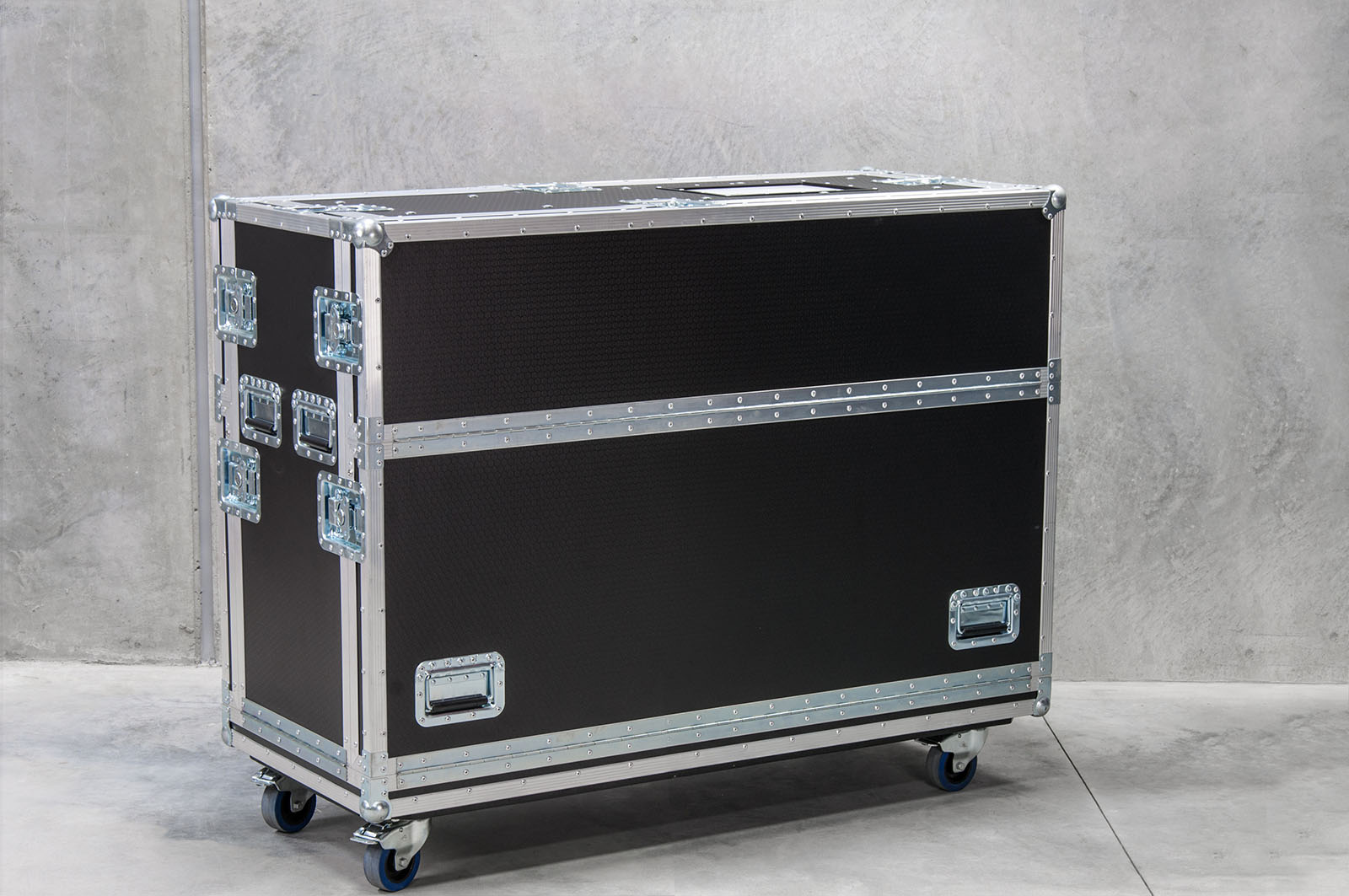 Road Case Color 24 x 60 LX Profile Road Case | Road Case Trunk | Fiasco Cases – Fiasco ...