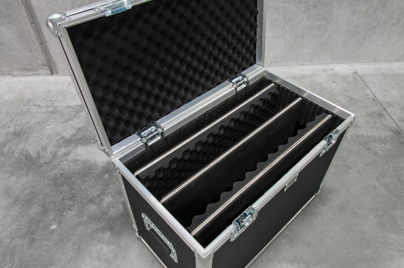 12 x 30 Case With Screen Inserts