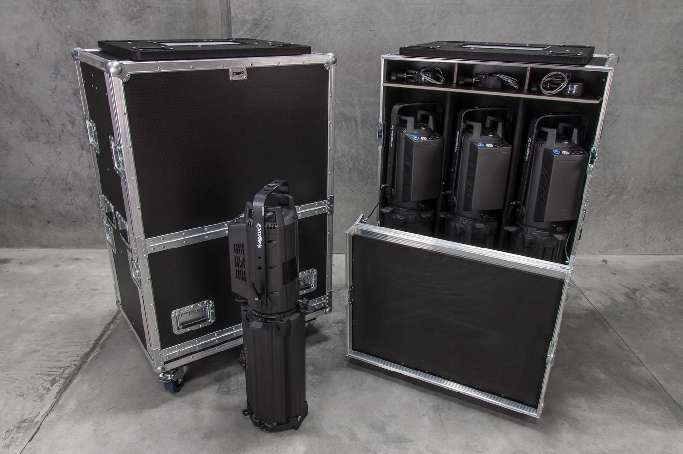 24 x 30 LX PROFILE ROAD CASE FOR PRODUCTION LIGHTS